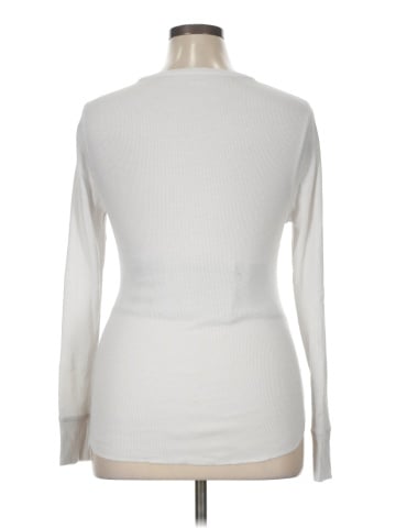 Old Navy - Maternity Long Sleeve T-Shirt (view 2)