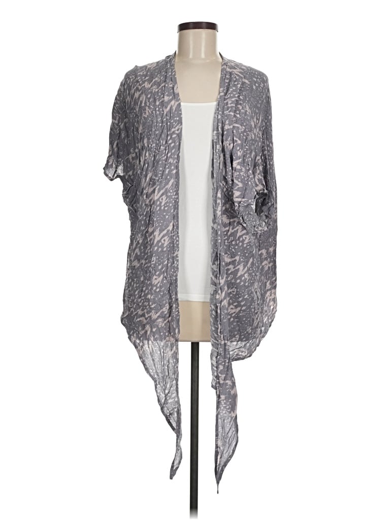 Pre-owned Daytrip Kimono In Gray