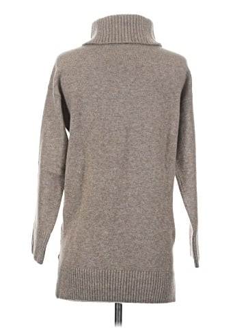 Uniqlo Turtleneck Sweater (view 2)