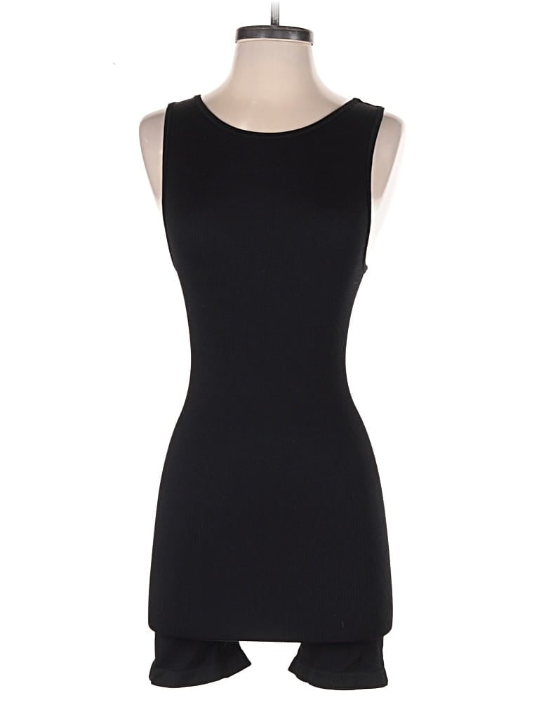 Pre-owned Oqq Romper In Black