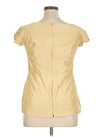 Casual Corner Short Sleeve Top (view 2)