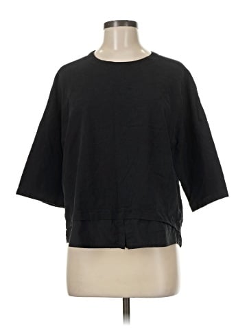 Lululemon Athletica 3/4 Sleeve T-Shirt (view 1)