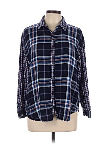Gloria Vanderbilt Long Sleeve Button-Down Shirt (view 1)