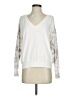 Red Haute White Pullover Sweater Size XS - photo 1