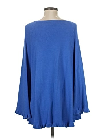 Saachi Poncho (view 2)