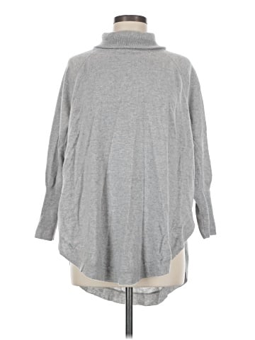 Magaschoni Poncho (view 1)