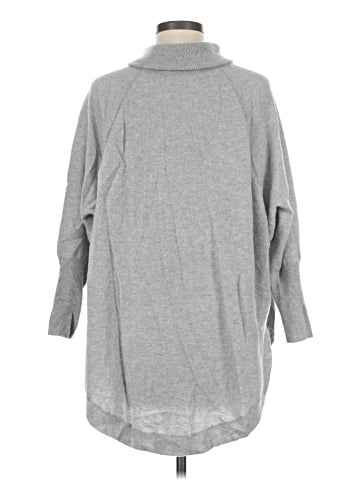 Magaschoni Poncho (view 2)