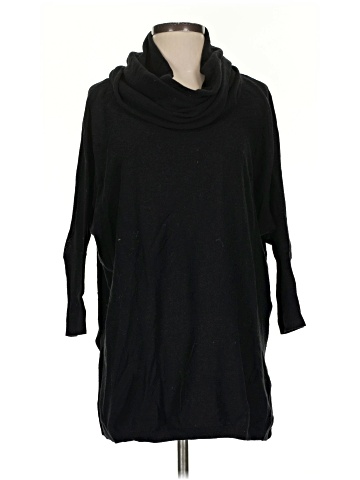 Between Me & You Poncho (view 1)