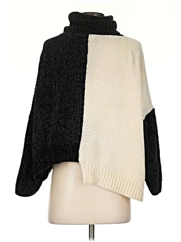 Romeo & Juliet Couture Turtleneck Sweater (view 2)