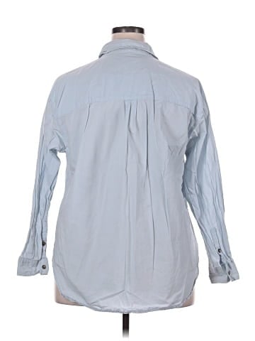 Universal Thread 3/4 Sleeve Button-Down Shirt (view 2)
