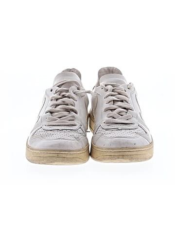 VEJA Sneakers (view 2)