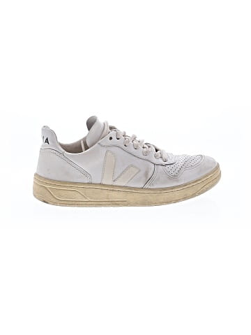 VEJA Sneakers (view 1)