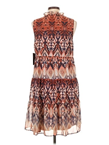 Julia Jordan Casual Dress (view 2)