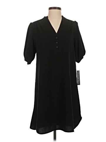 Clover and Sloane Casual Dress (view 1)