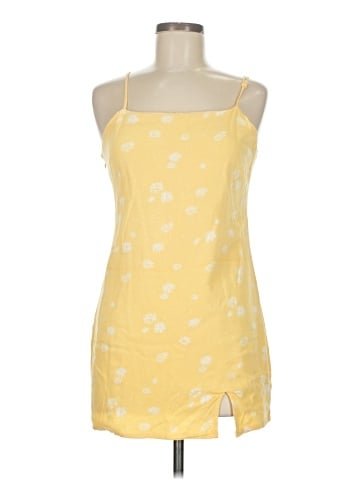 Kendall & Kylie Casual Dress (view 1)
