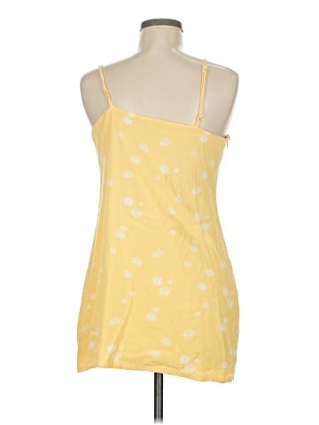 Kendall & Kylie Casual Dress (view 2)