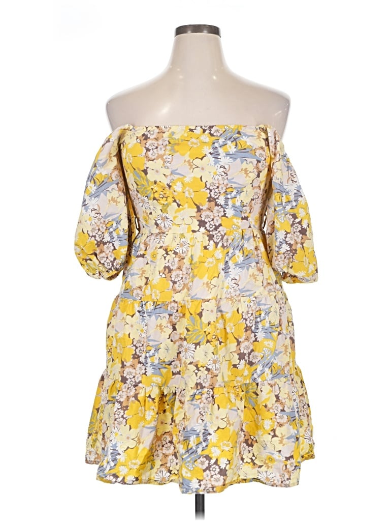 Pre-owned Sim & Sam Cocktail Dress In Yellow