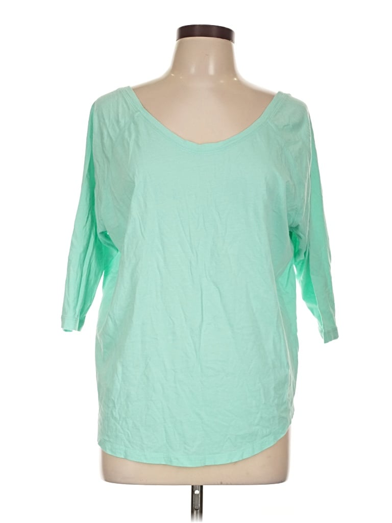 Pre-owned Fabletics 3/4 Sleeve T-shirt In Green