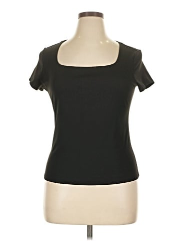 Trendy Queen Short Sleeve T-Shirt (view 1)