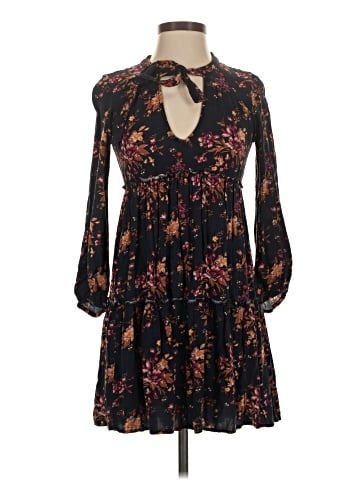 American Eagle Outfitters Casual Dress (view 1)