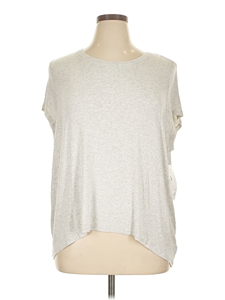 Pre-owned Athleta Sleeveless T-shirt In Gray