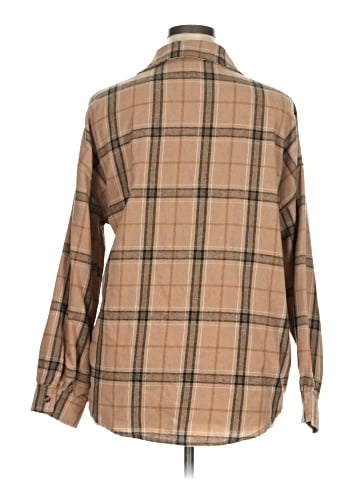 Berryou Long Sleeve Button-Down Shirt (view 2)