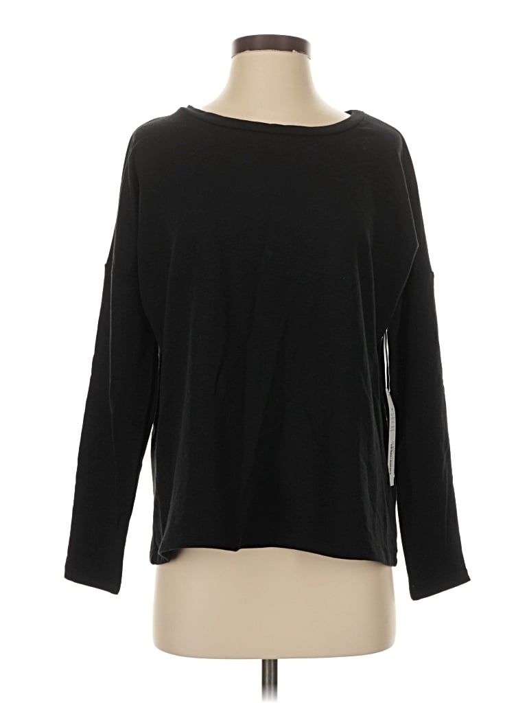 Pre-owned Kiragrace Pullover Sweater In Black