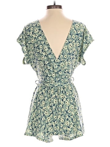 Urban Outfitters Casual Dress (view 2)
