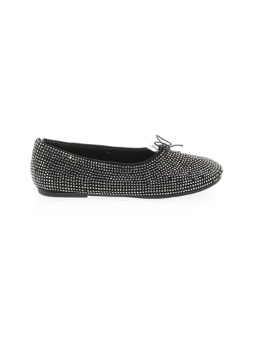 Zara Flats (view 1)
