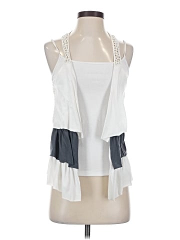 Discreet Sleeveless Blouse (view 1)