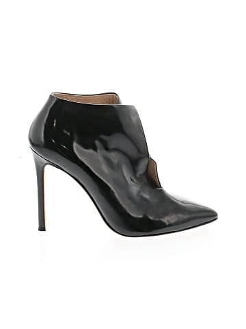 Pour La Victoire Ankle Boots (view 1)