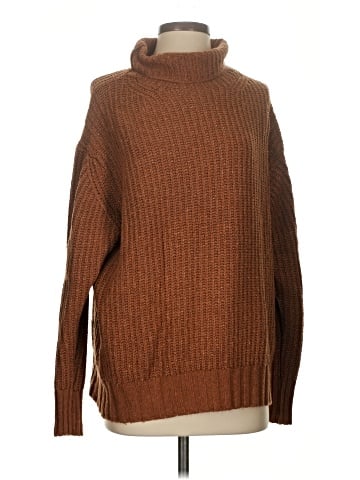 American Eagle Outfitters Turtleneck Sweater (view 1)