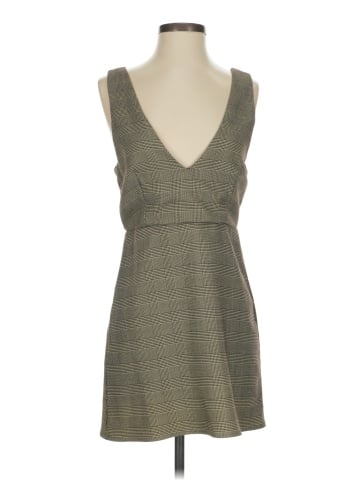 Everly Casual Dress (view 1)