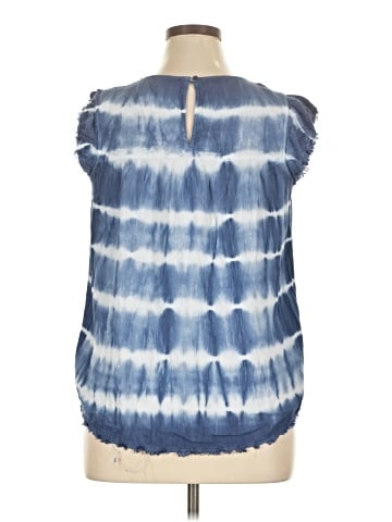 True Craft Sleeveless Blouse (view 2)