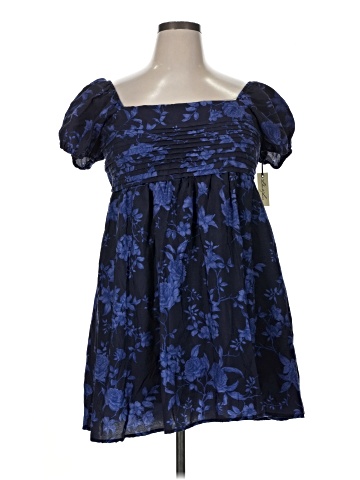 Liberty Love Casual Dress (view 1)