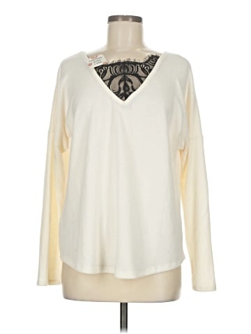 Lovely Melody Pullover Sweater (view 1)