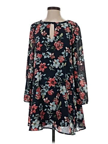 Cupcakes & Cashmere Casual Dress (view 1)