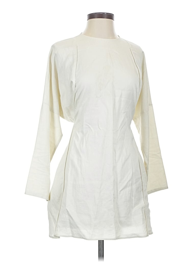 Pre-owned Uniqlo Casual Dress In Ivory