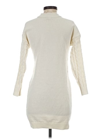 Harlow & Rose Pullover Sweater (view 2)