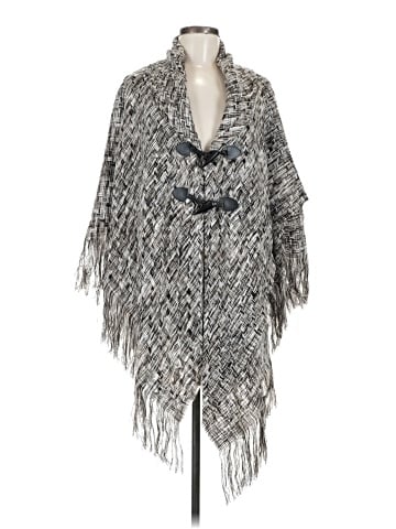 Collection 18 Poncho (view 1)