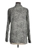T Tahari 100% Polyester Paisley Gray Long Sleeve Blouse Size M - photo 2