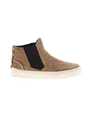 The Flexx Sneakers (view 1)