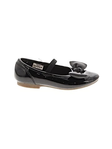 OshKosh B'gosh Flats (view 1)
