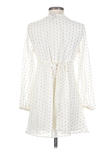 Old Navy Casual Dress (view 2)