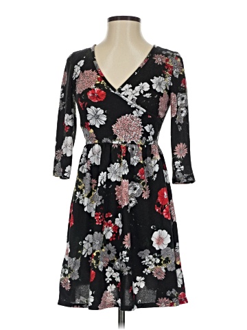 Billie & Blossom Casual Dress (view 1)