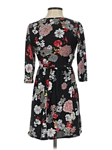 Billie & Blossom Casual Dress (view 2)