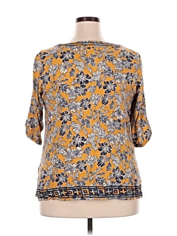 Magnolia Grace 3/4 Sleeve Blouse (view 2)