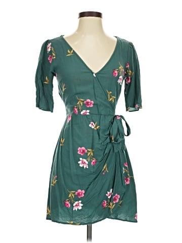 Abercrombie & Fitch Casual Dress (view 1)