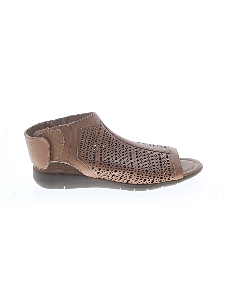 Pre-owned Comfortview Sandals In Brown