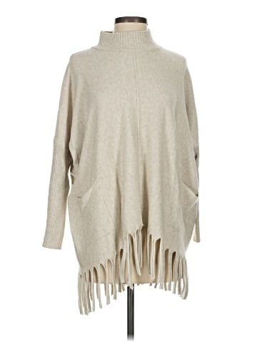 Coco + Carmen Poncho (view 1)